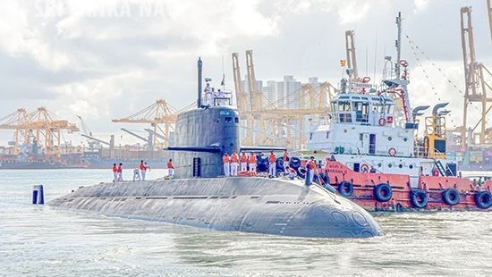 ඉන්දීය හා පාකිස්ථාන නාවික යාත්‍රා රැසක් කොළඹ වරායට